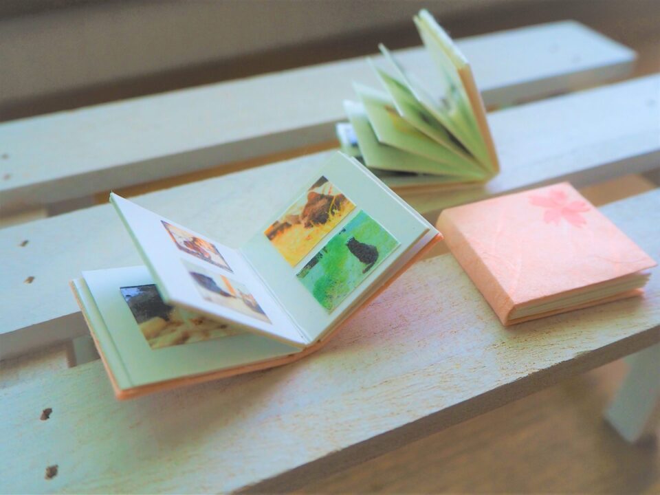 コンビニで現像した写真を貼ったアルバム